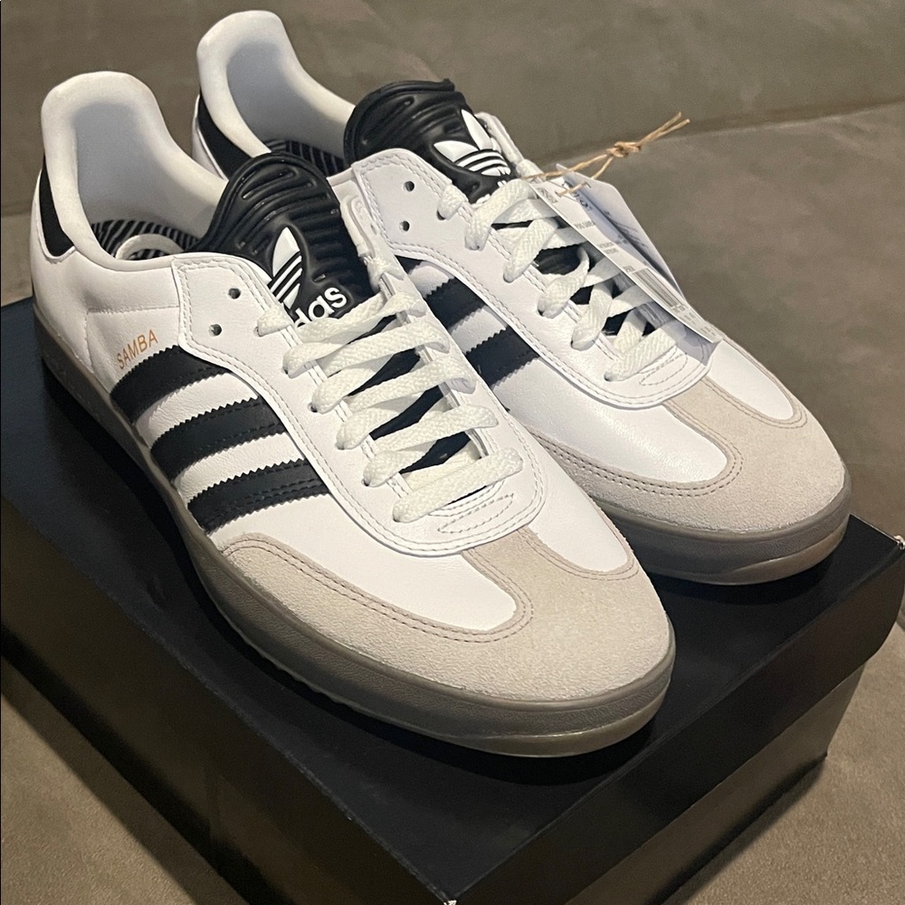 NWT Adidas Samba White and Black Trainers size 11.
